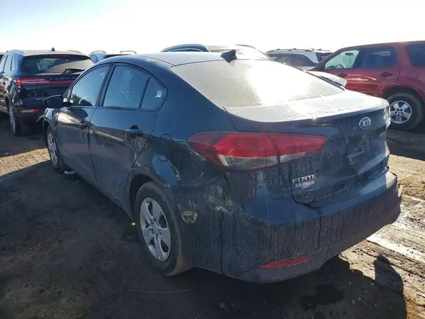 3KPFL4A7XJE241402 2018 KIA FORTE - Image 2