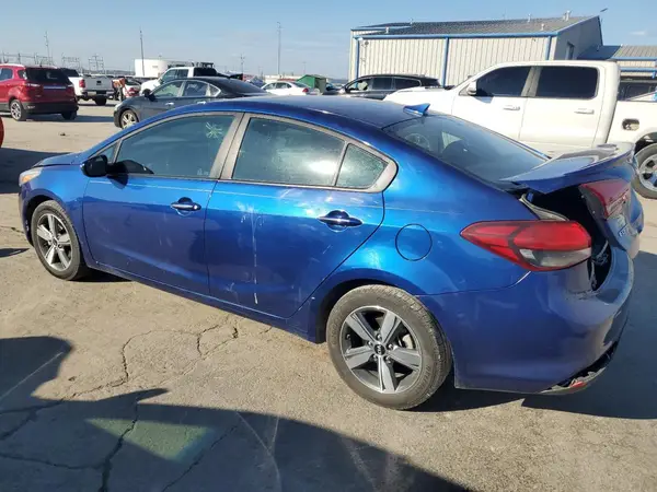 3KPFL4A7XJE241514 2018 KIA FORTE - Image 2