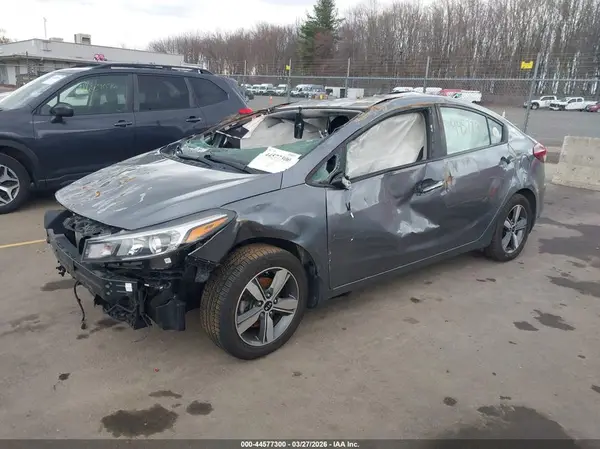 3KPFL4A7XJE242808 2018 KIA FORTE - Image 2