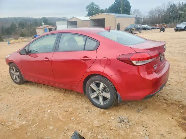 3KPFL4A7XJE243019 2018 KIA FORTE - Image 2