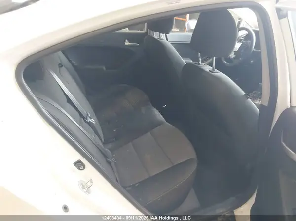 3KPFL4A7XJE244168 2018 KIA FORTE - Image 8