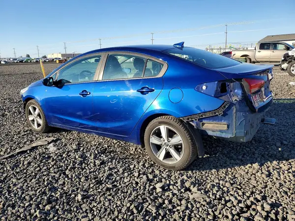3KPFL4A7XJE246311 2018 KIA FORTE - Image 2