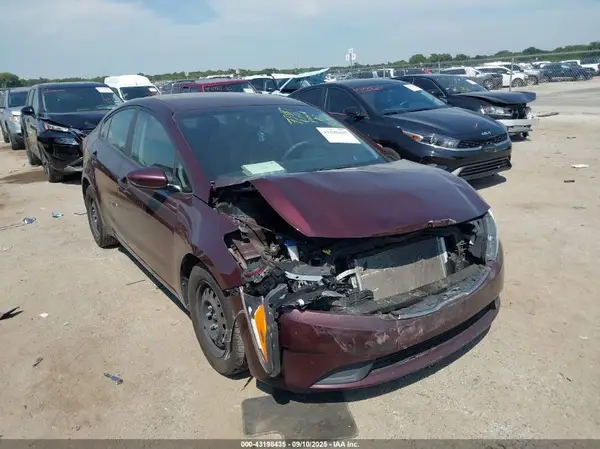 3KPFL4A7XJE248303 2018 KIA FORTE - Image 1