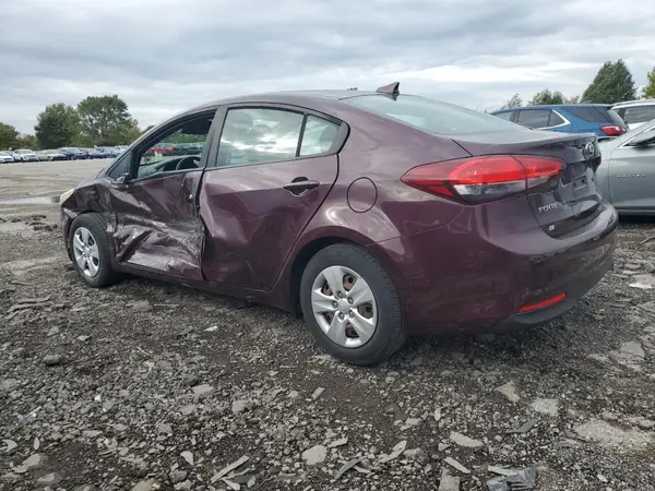 3KPFL4A7XJE248348 2018 KIA FORTE - Image 2