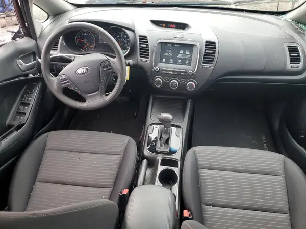 3KPFL4A7XJE248348 2018 KIA FORTE - Image 8