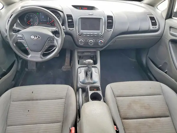 3KPFL4A7XJE248916 2018 KIA FORTE - Image 8