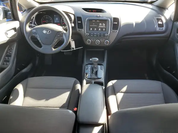 3KPFL4A7XJE249046 2018 KIA FORTE - Image 8