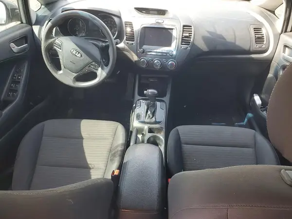 3KPFL4A7XJE249936 2018 KIA FORTE - Image 8