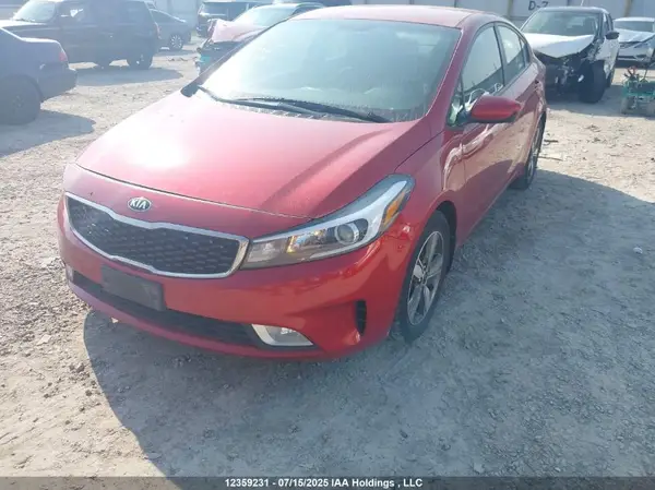 3KPFL4A7XJE252951 2018 KIA FORTE - Image 2