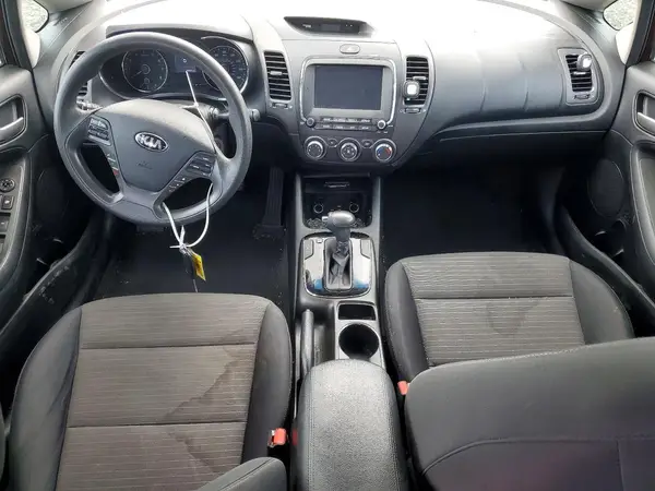 3KPFL4A7XJE253999 2018 KIA FORTE - Image 8
