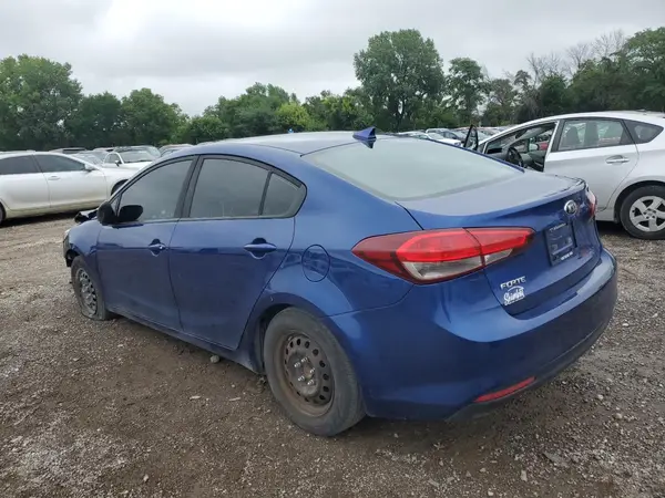3KPFL4A7XJE254179 2018 KIA FORTE - Image 2