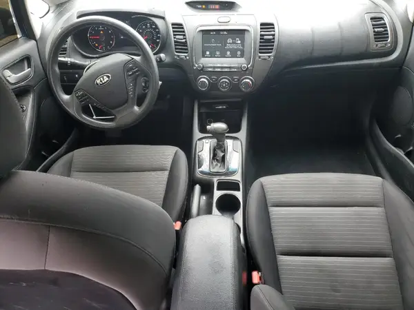3KPFL4A7XJE254179 2018 KIA FORTE - Image 8