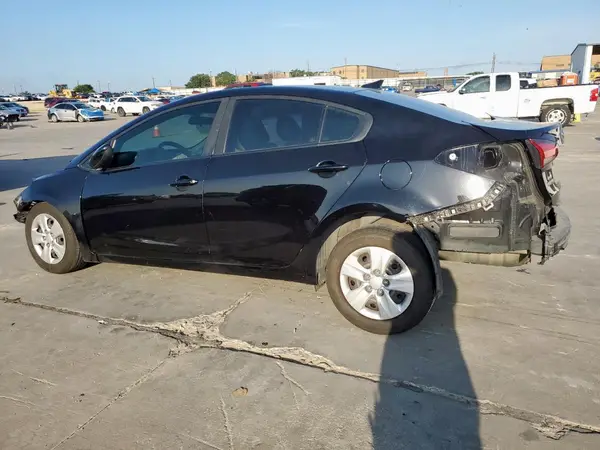 3KPFL4A7XJE255476 2018 KIA FORTE - Image 2