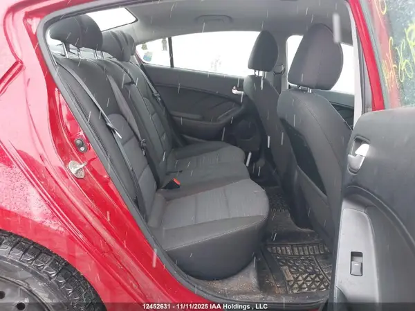 3KPFL4A7XJE267644 2018 KIA FORTE - Image 8