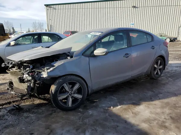 3KPFL4A7XJE268518 2018 KIA FORTE - Image 1