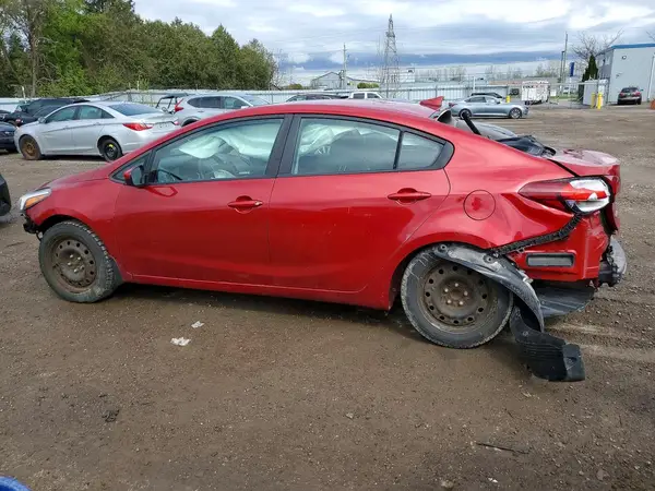 3KPFL4A7XJE269216 2018 KIA FORTE - Image 2