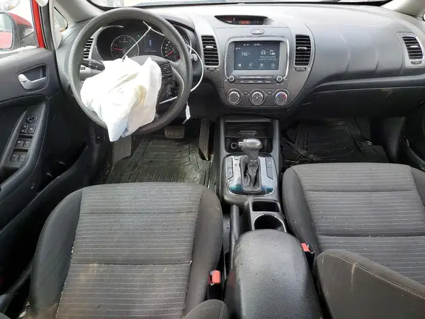 3KPFL4A7XJE269216 2018 KIA FORTE - Image 8