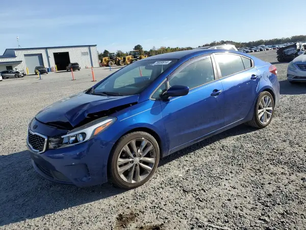 3KPFL4A7XJE270446 2018 KIA FORTE - Image 1