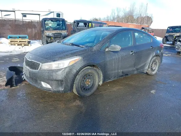 3KPFL4A7XJE277297 2018 KIA FORTE - Image 2