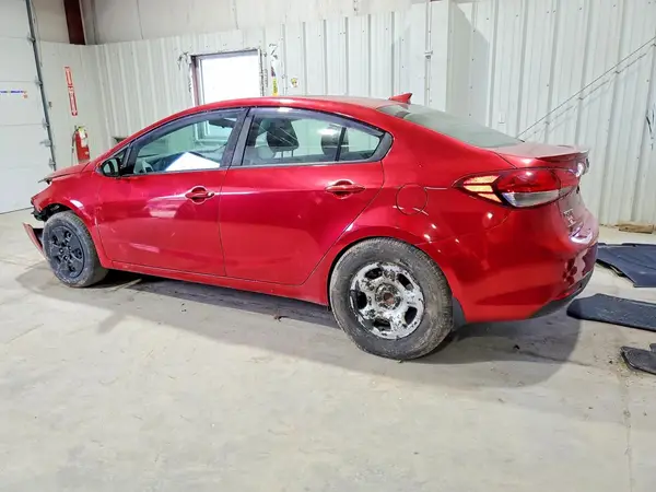 3KPFL4A7XJE277882 2018 KIA FORTE - Image 2