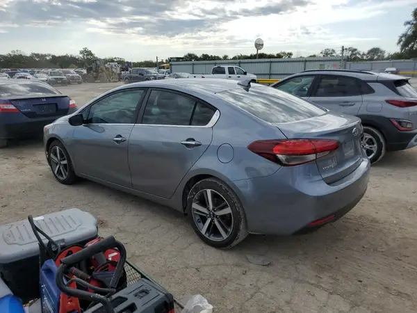 3KPFL4A80HE037887 2017 KIA FORTE - Image 2