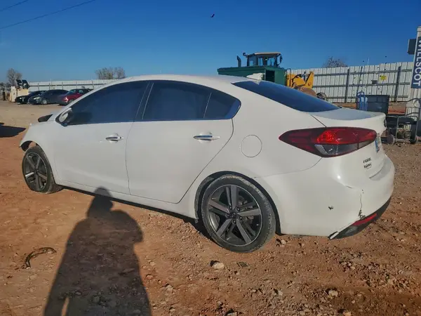 3KPFL4A80HE054186 2017 KIA FORTE - Image 2