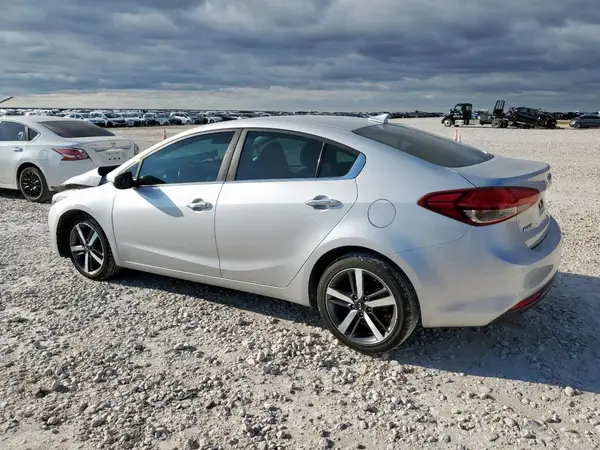 3KPFL4A80HE090427 2017 KIA FORTE - Image 2