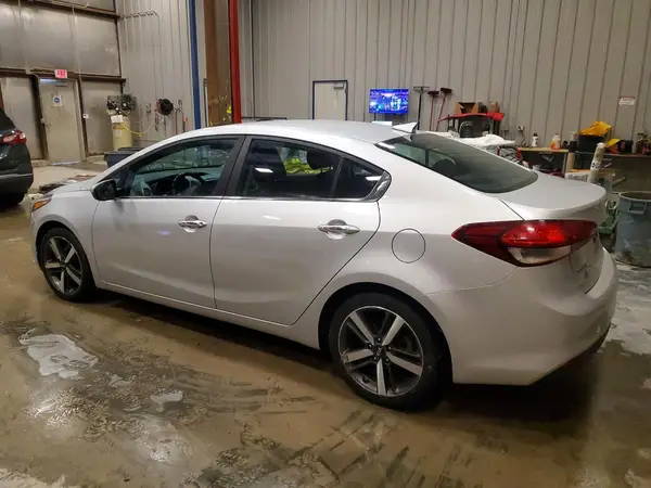 3KPFL4A80HE103192 2017 KIA FORTE - Image 2