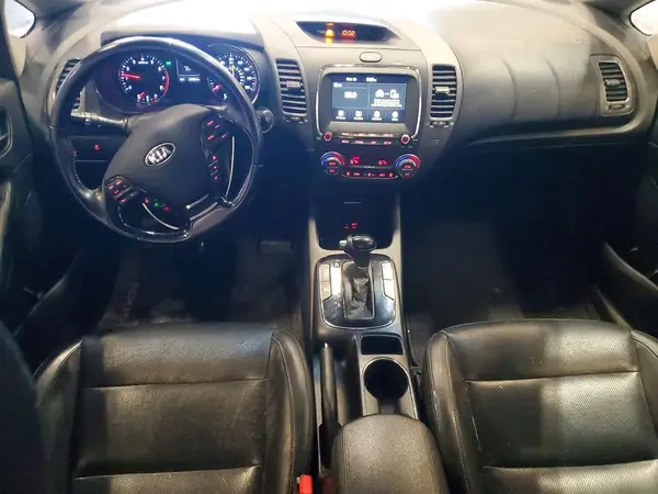 3KPFL4A80HE103192 2017 KIA FORTE - Image 8