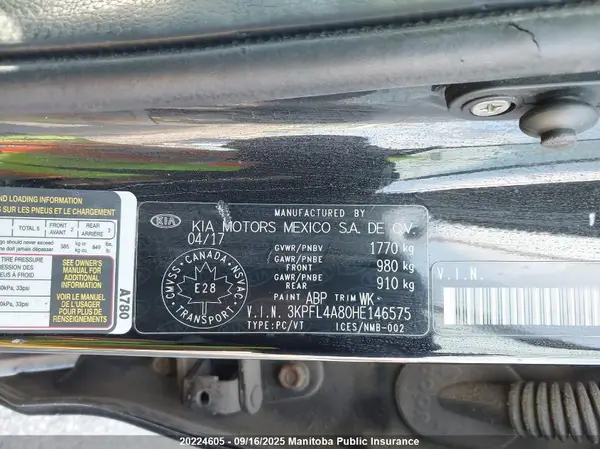 3KPFL4A80HE146575 2017 KIA FORTE - Image 8