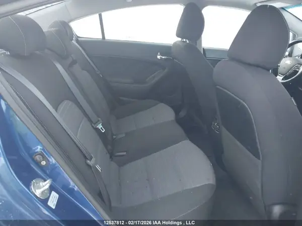 3KPFL4A80JE188735 2018 KIA FORTE - Image 8