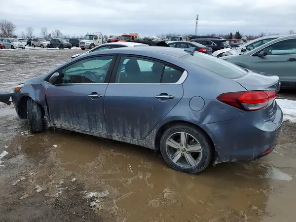 3KPFL4A80JE252675 2018 KIA FORTE - Image 2