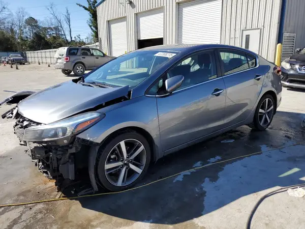 3KPFL4A80JE253938 2018 KIA FORTE - Image 1