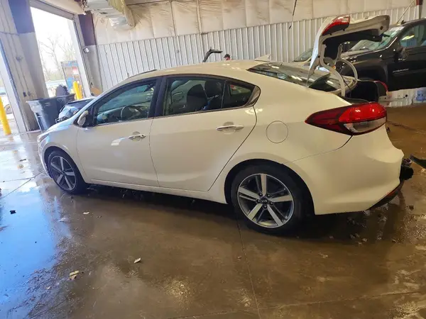 3KPFL4A81HE004123 2017 KIA FORTE - Image 2