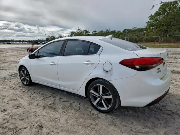 3KPFL4A81HE004767 2017 KIA FORTE - Image 2
