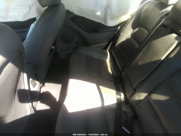 3KPFL4A81HE005319 2017 KIA FORTE - Image 8