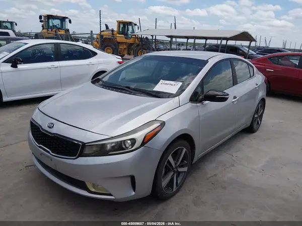 3KPFL4A81HE093935 2017 KIA FORTE - Image 2