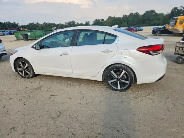 3KPFL4A81HE128540 2017 KIA FORTE - Image 2