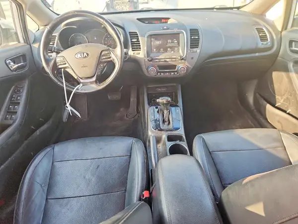 3KPFL4A81HE128540 2017 KIA FORTE - Image 8