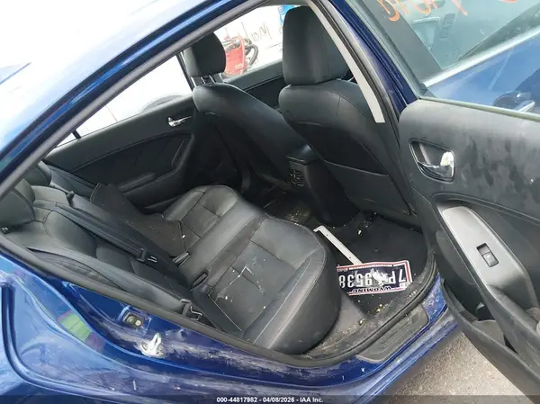 3KPFL4A81JE189831 2018 KIA FORTE - Image 8