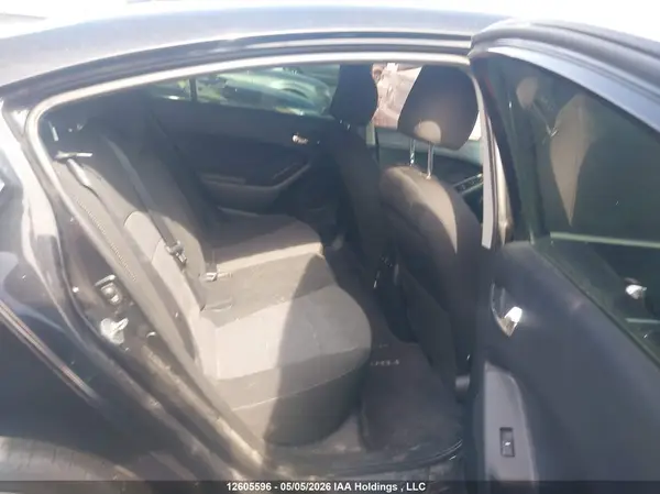 3KPFL4A81JE244567 2018 KIA FORTE - Image 8