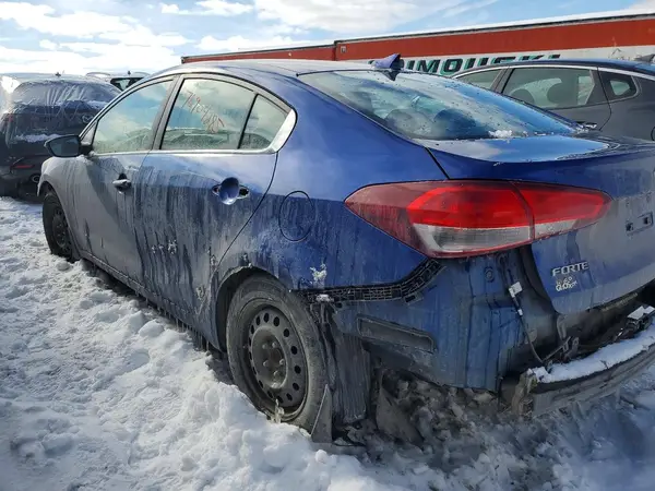 3KPFL4A82HE006303 2017 KIA FORTE - Image 2