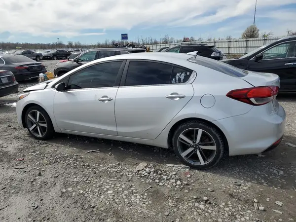 3KPFL4A82HE090428 2017 KIA FORTE - Image 2