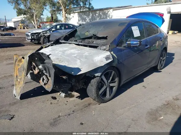 3KPFL4A82HE090560 2017 KIA FORTE - Image 2