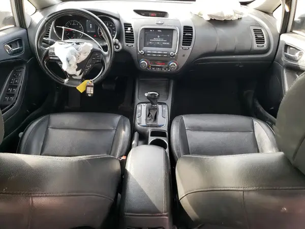 3KPFL4A82HE102447 2017 KIA FORTE - Image 8