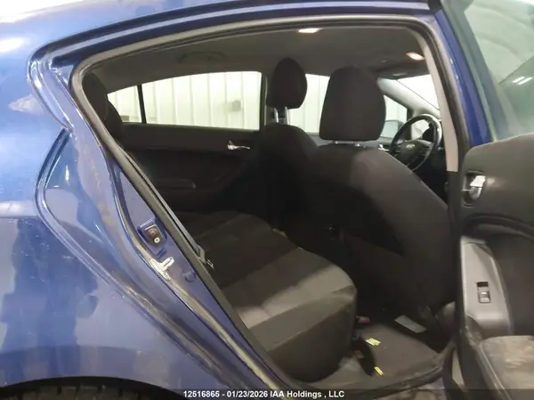 3KPFL4A82HE105915 2017 KIA FORTE - Image 8