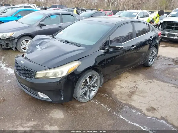 3KPFL4A82HE109477 2017 KIA FORTE - Image 2