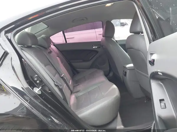 3KPFL4A82HE109477 2017 KIA FORTE - Image 8