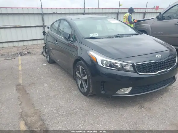 3KPFL4A82HE116980 2017 KIA FORTE - Image 1