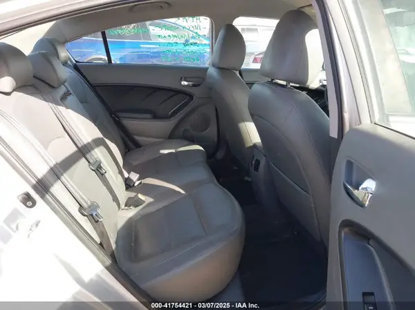 3KPFL4A82JE193841 2018 KIA FORTE - Image 8